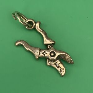 .925 Garden Shears Sterling Silver Jewelry Charm #vintage #flowers